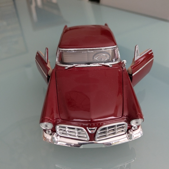1956 Chrysler 300B 1:18 Vintage Die Cast Model Car - Collectible Gift for Dad - Picture 10 of 14